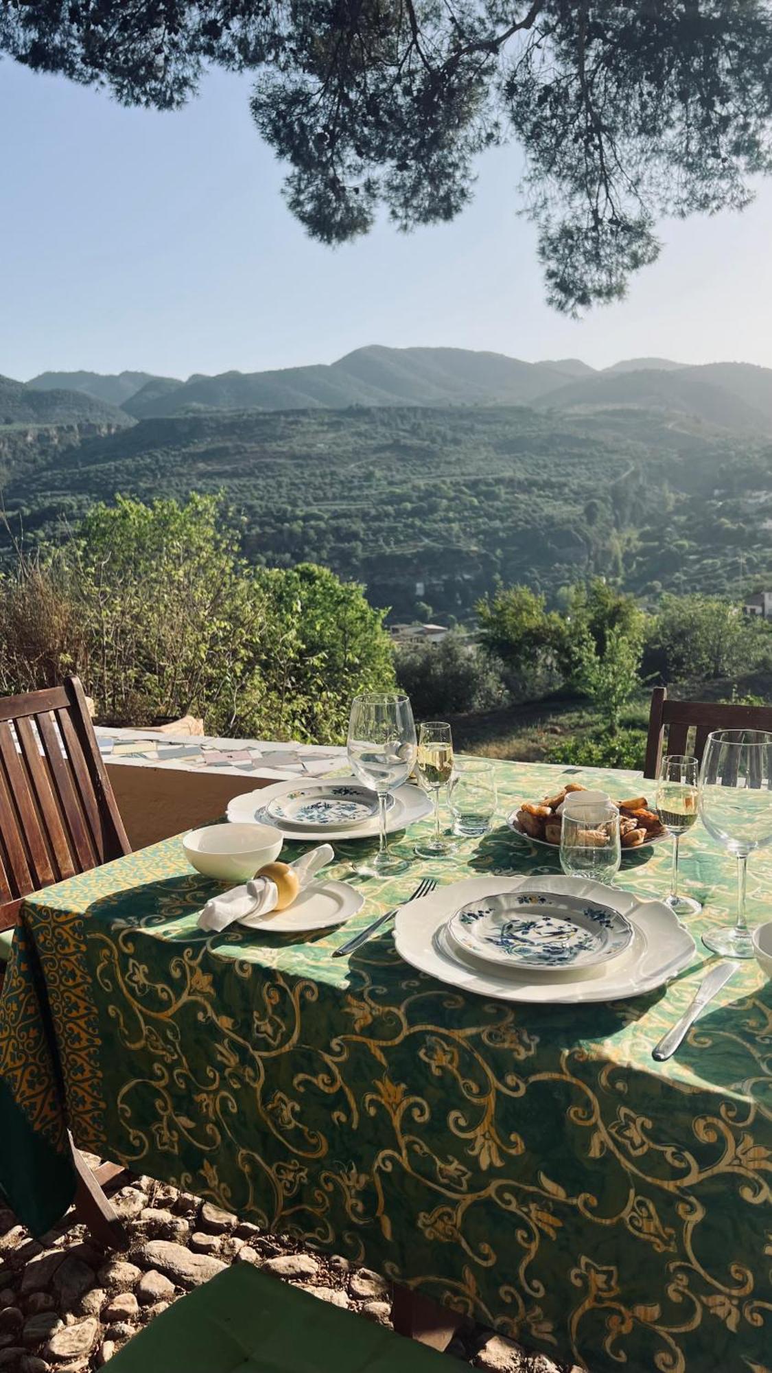 Cortijo El Pino Retreat Bed & Breakfast Albunuelas Exterior photo